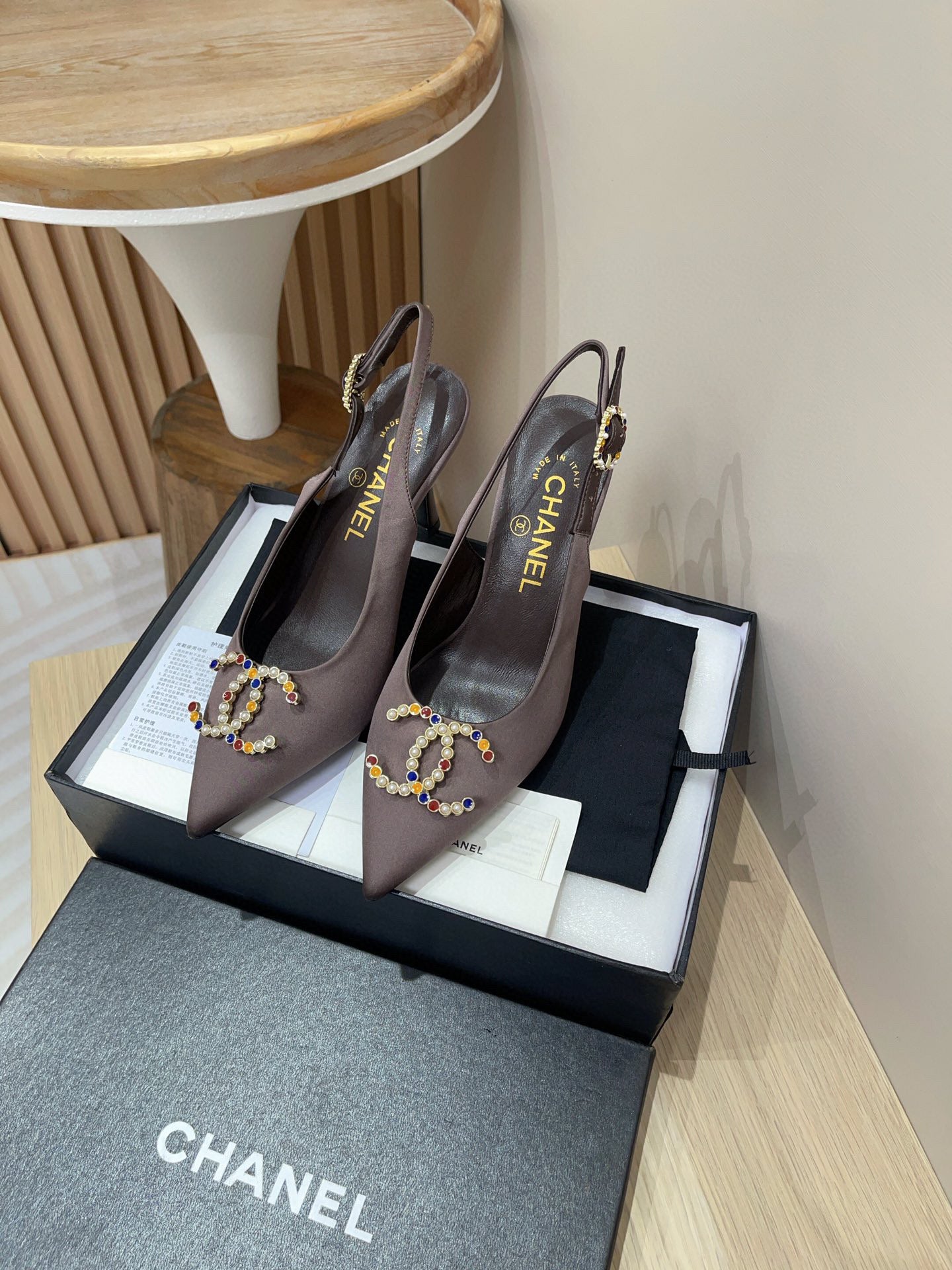 CE-High heel sandals