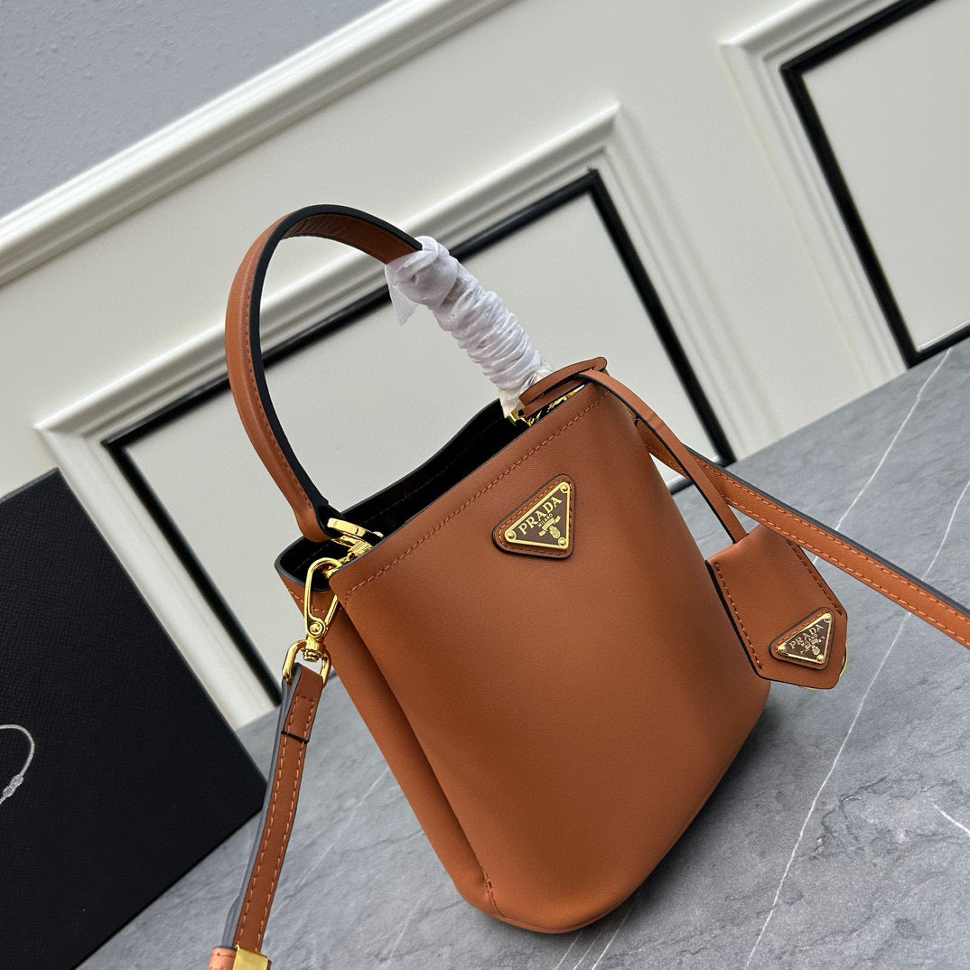 P-New bucket bag