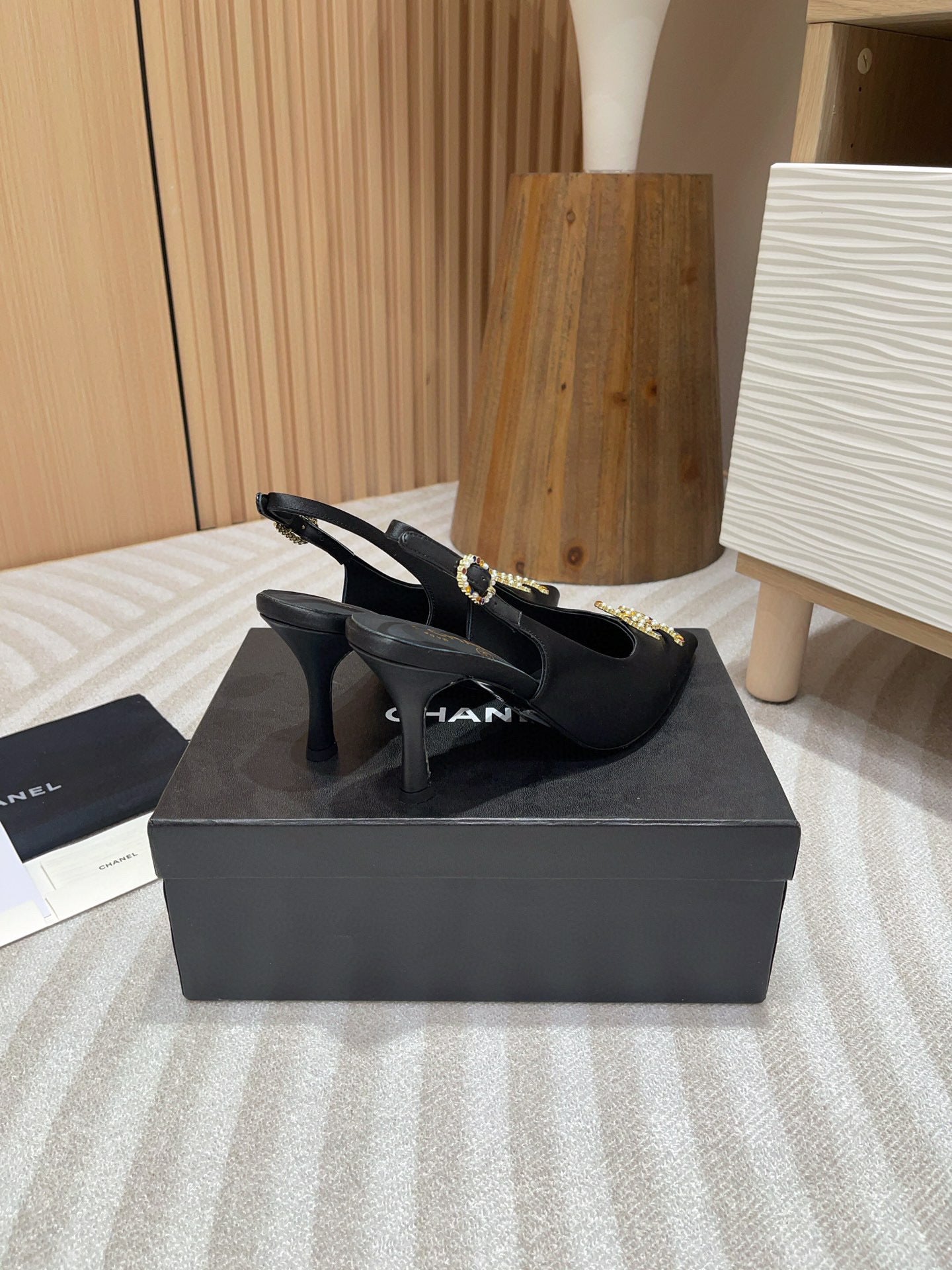 CE-High heel sandals