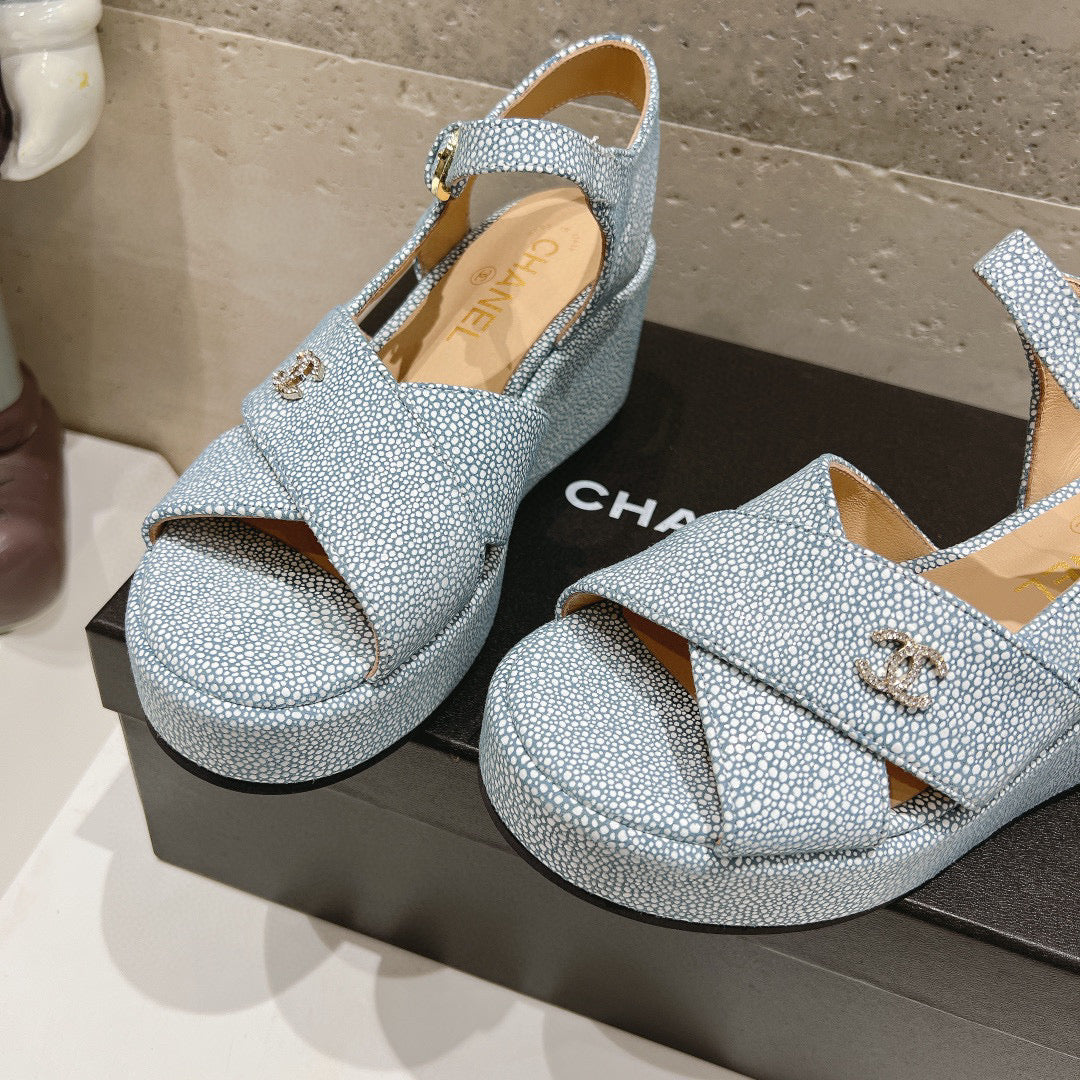CE-High heel sandals