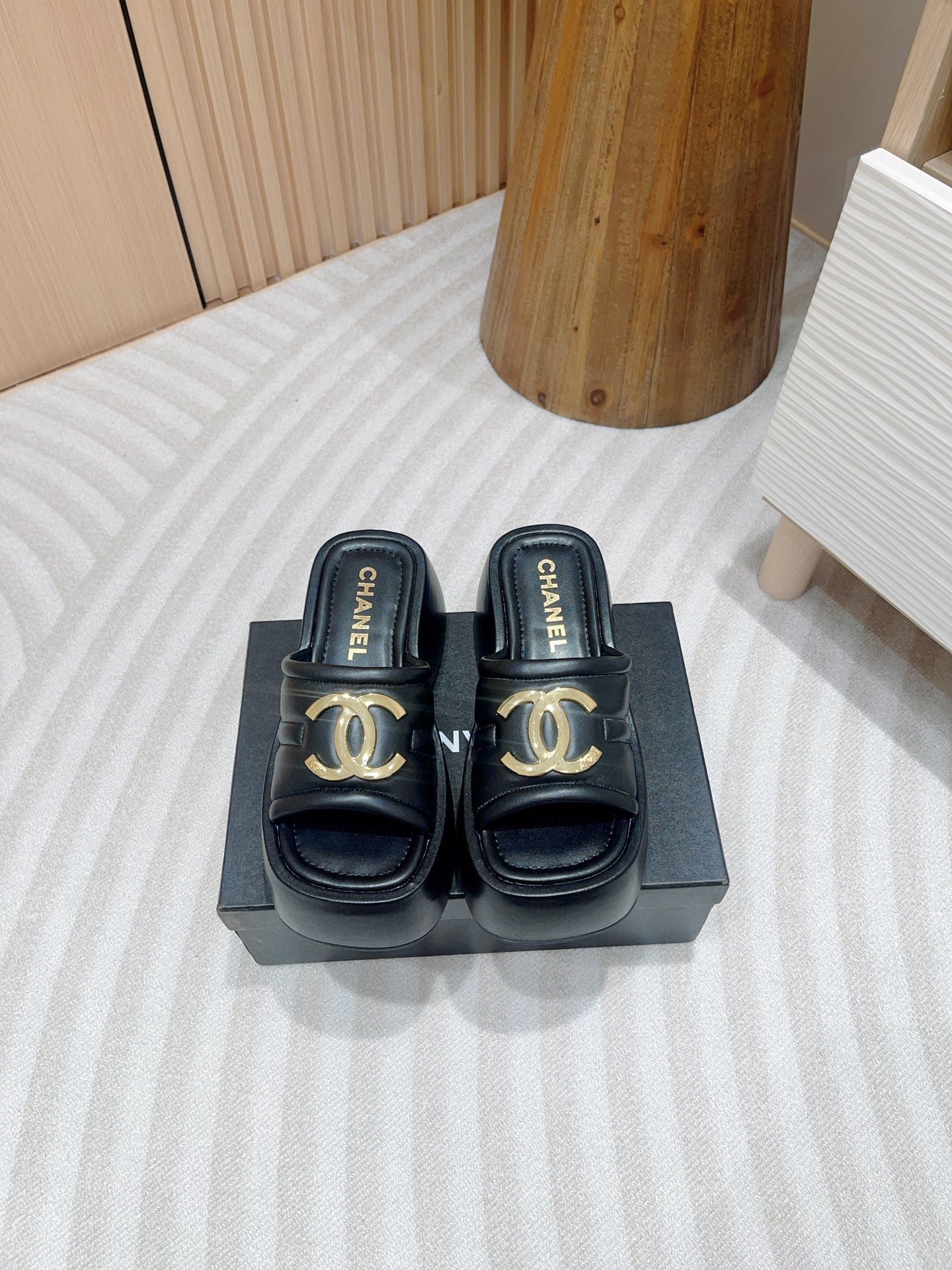 CE-thick bottom slippers