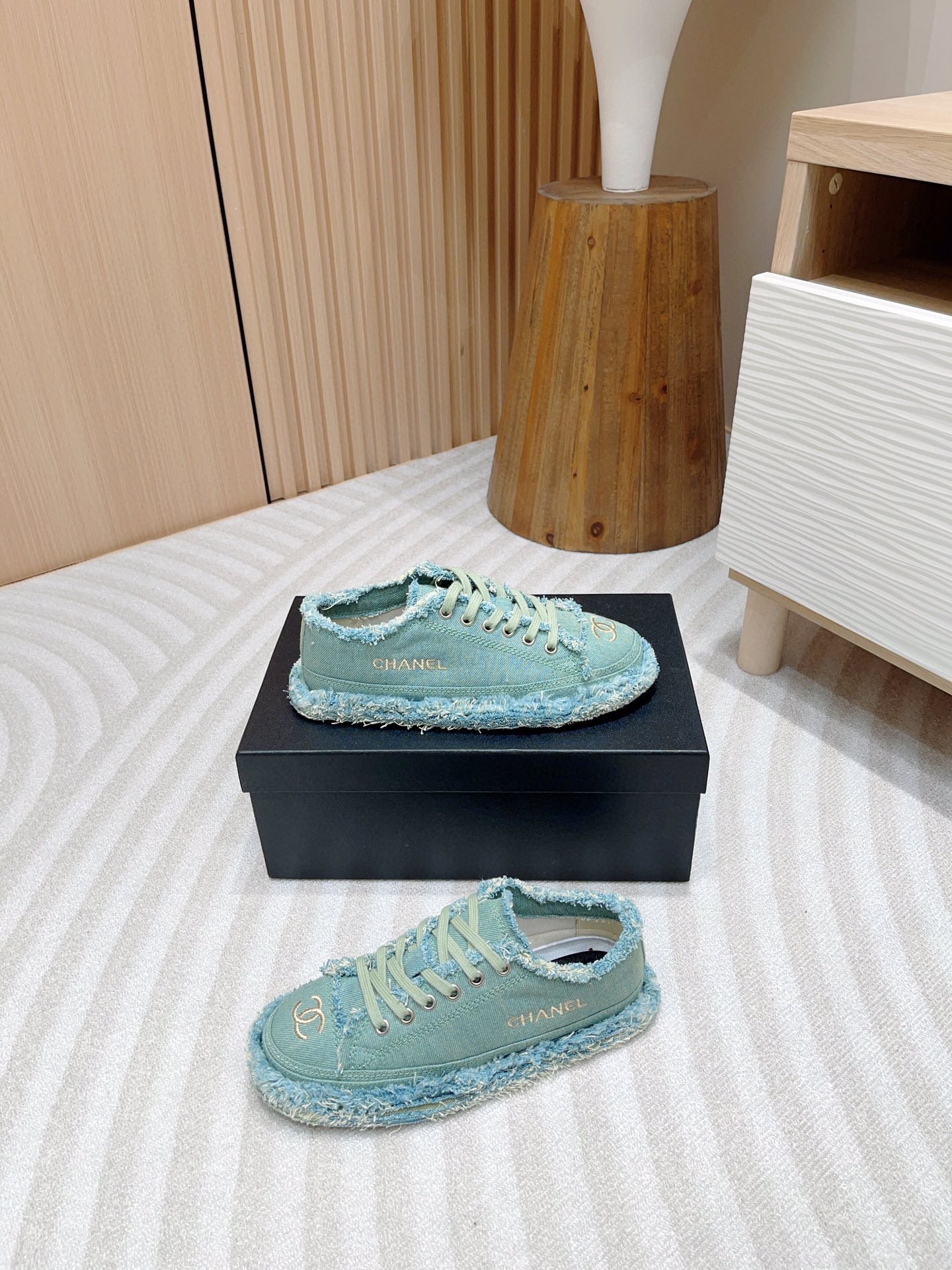 CE-Canvas shoes