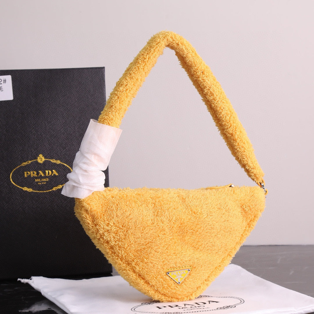 P-Plush triangle bag