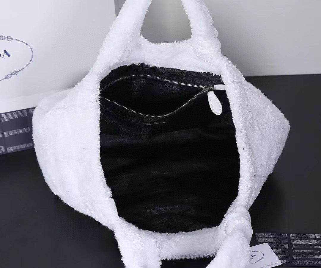 P-Towel handbag