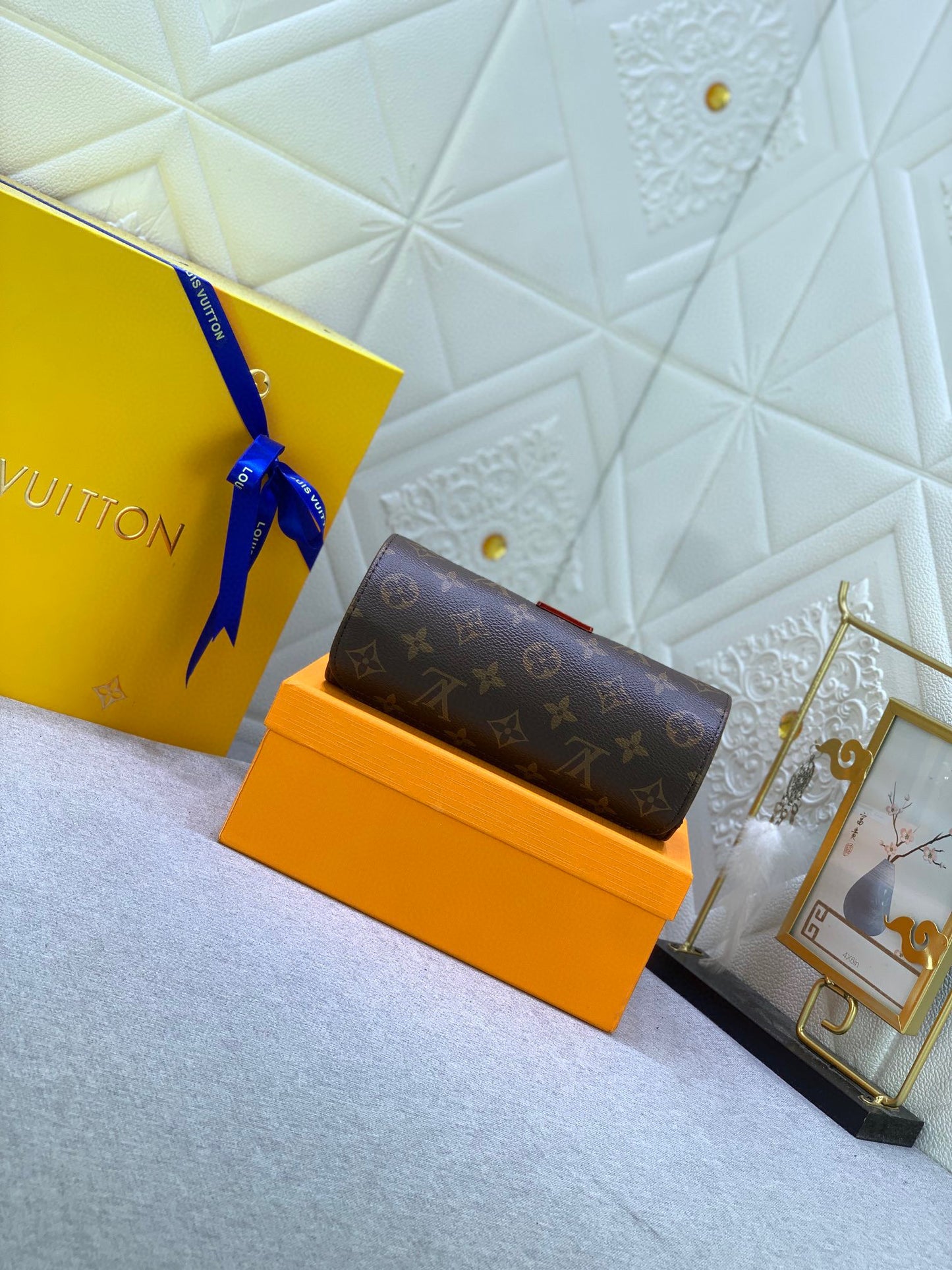 L Monogram Taurillon
