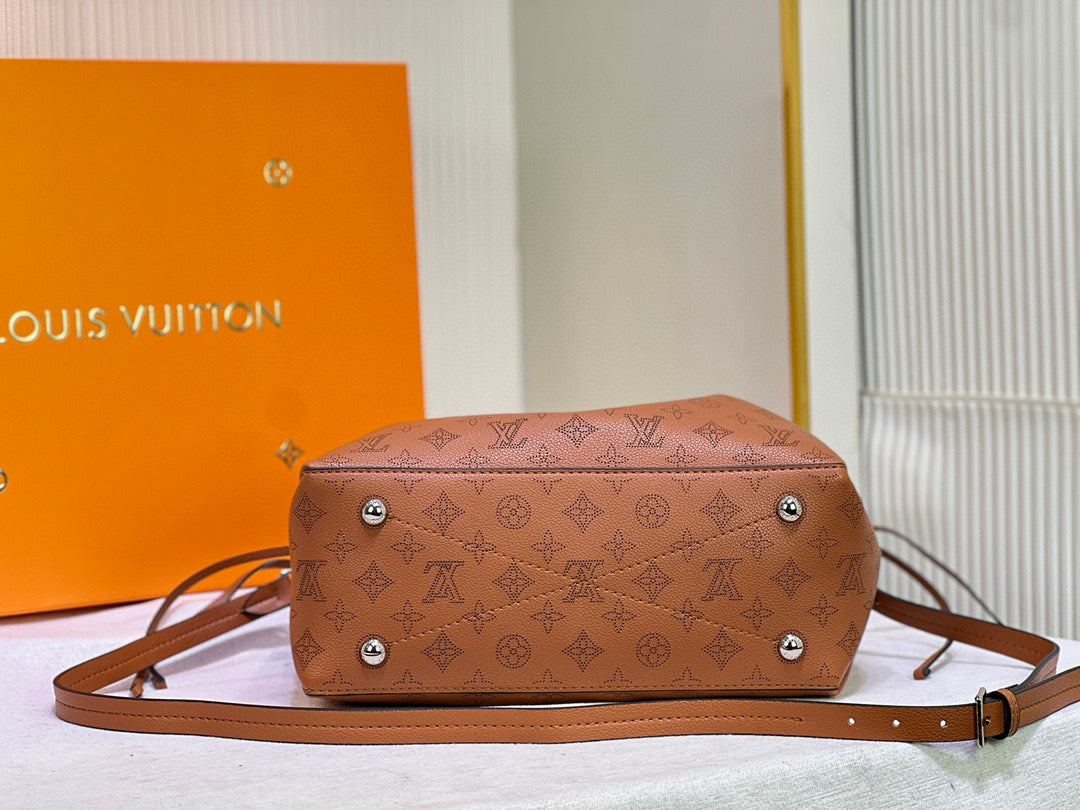 L-BELLA TOTE