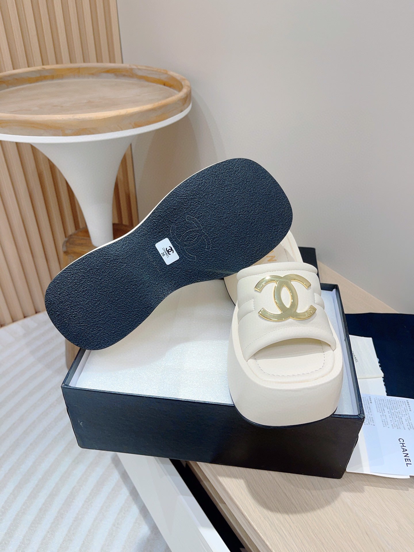 CE-thick bottom slippers