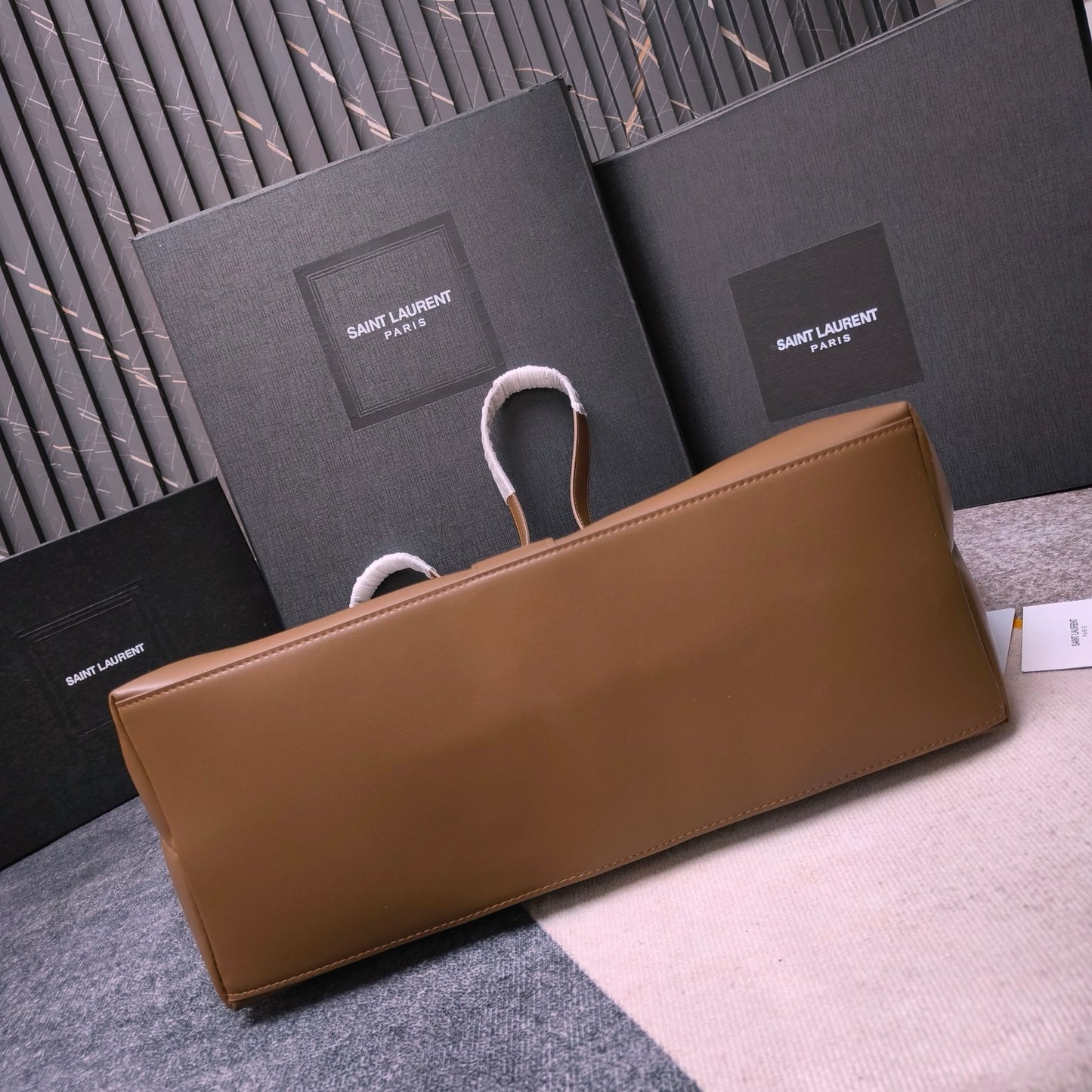 Y-New fine grain leather tote bag!