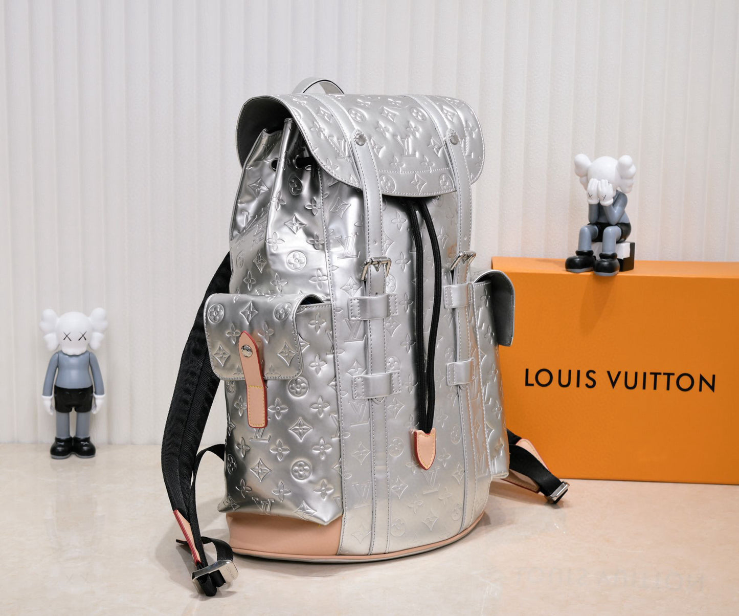 L-Silver Glossy Christopher Backpack