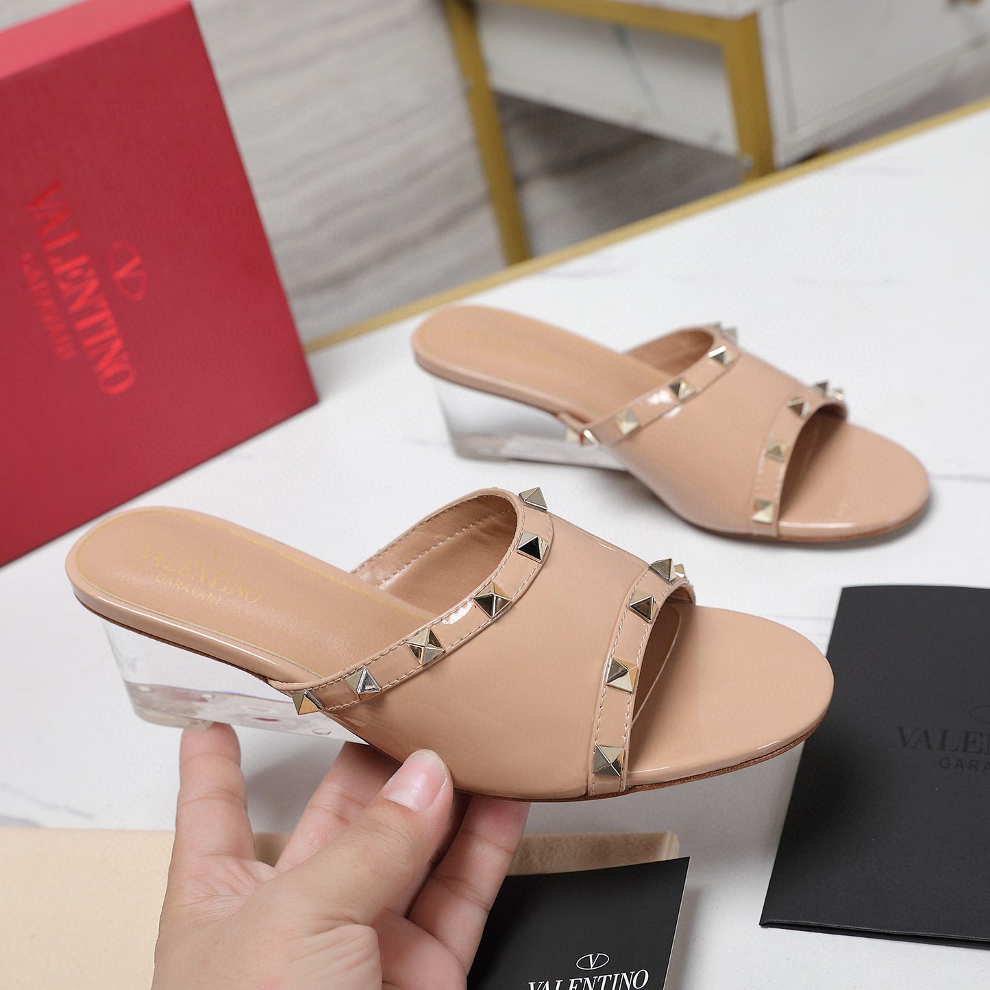 V-Unique and elegant
