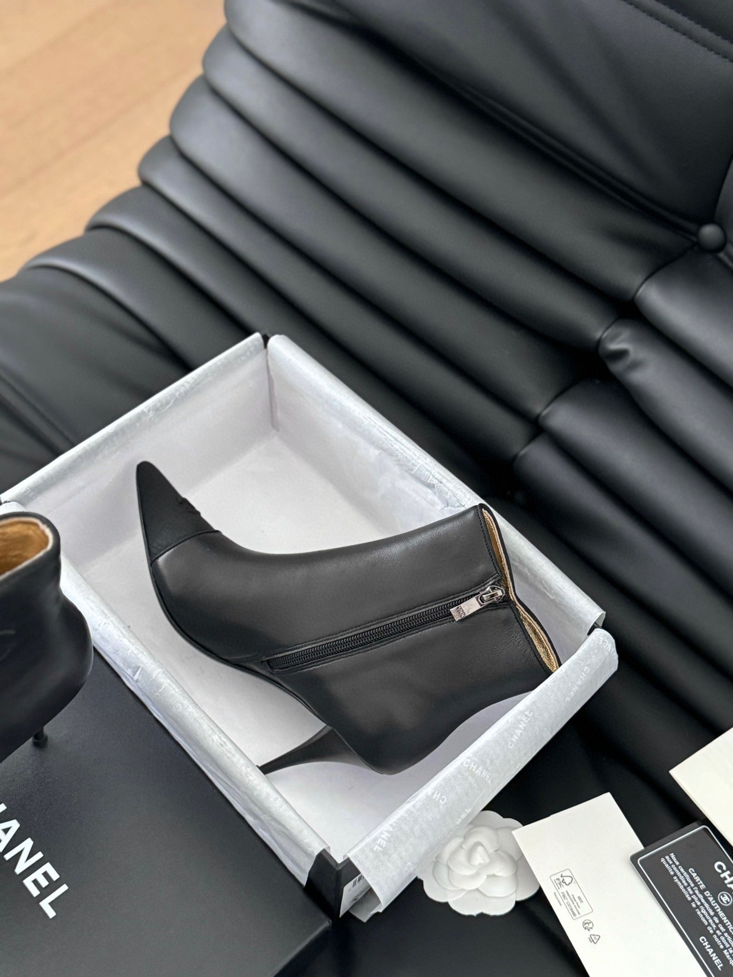 CE-Embroidered short boots