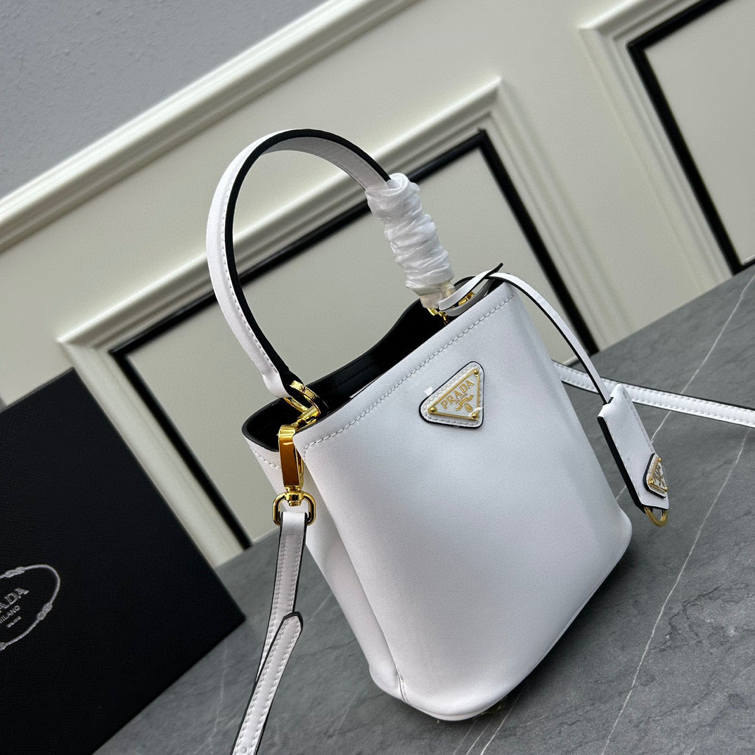 P-New bucket bag