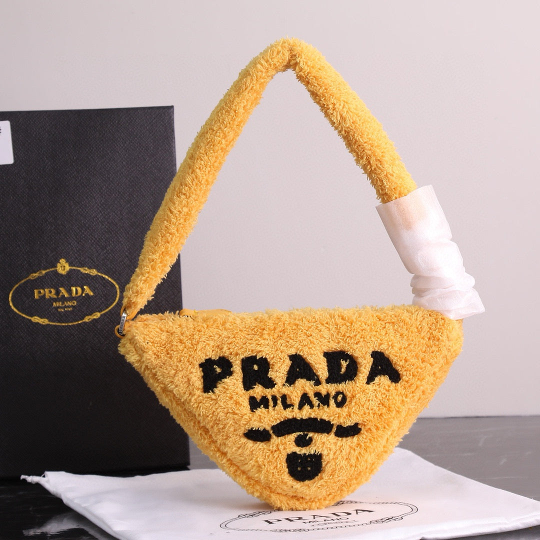 P-Plush triangle bag