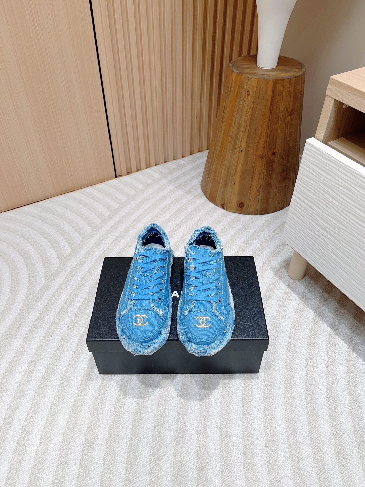 CE-Canvas shoes