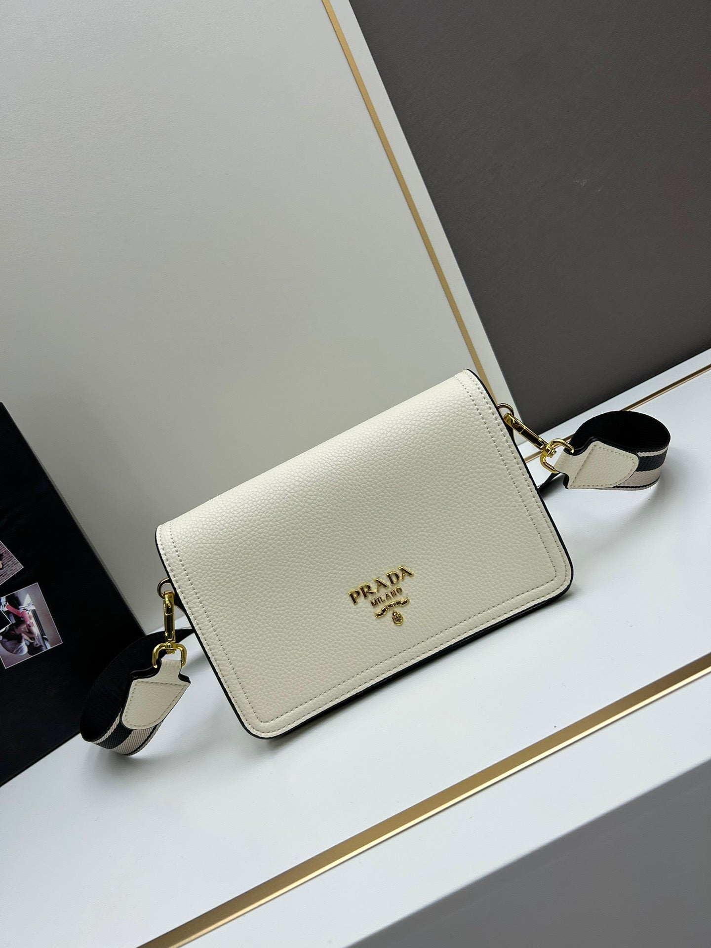 P-Shoulder Bag