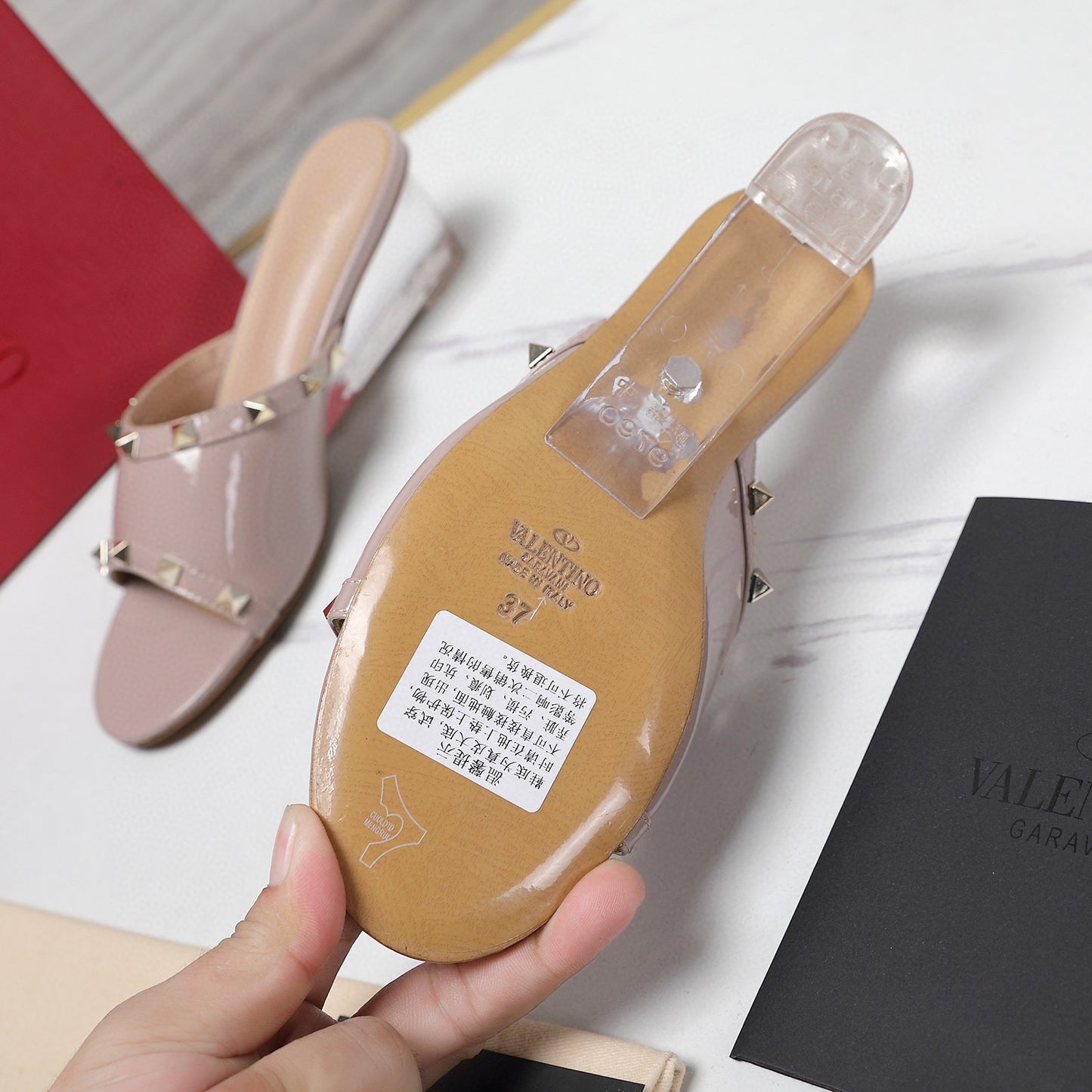 V-Unique and elegant