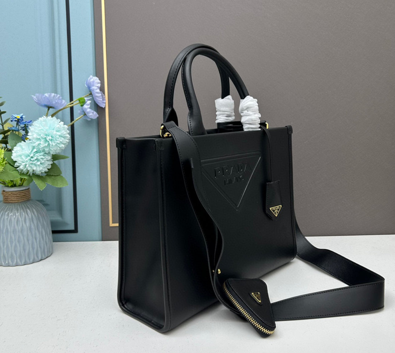 P-All Leather Black Tote