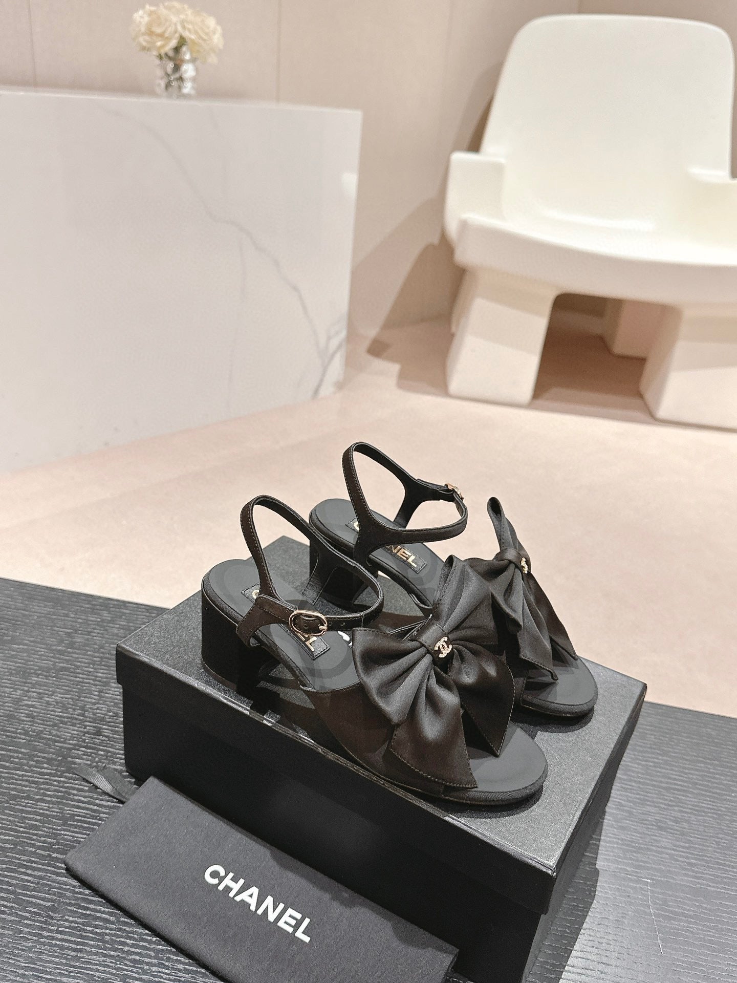 CE-Lady’s Shoes