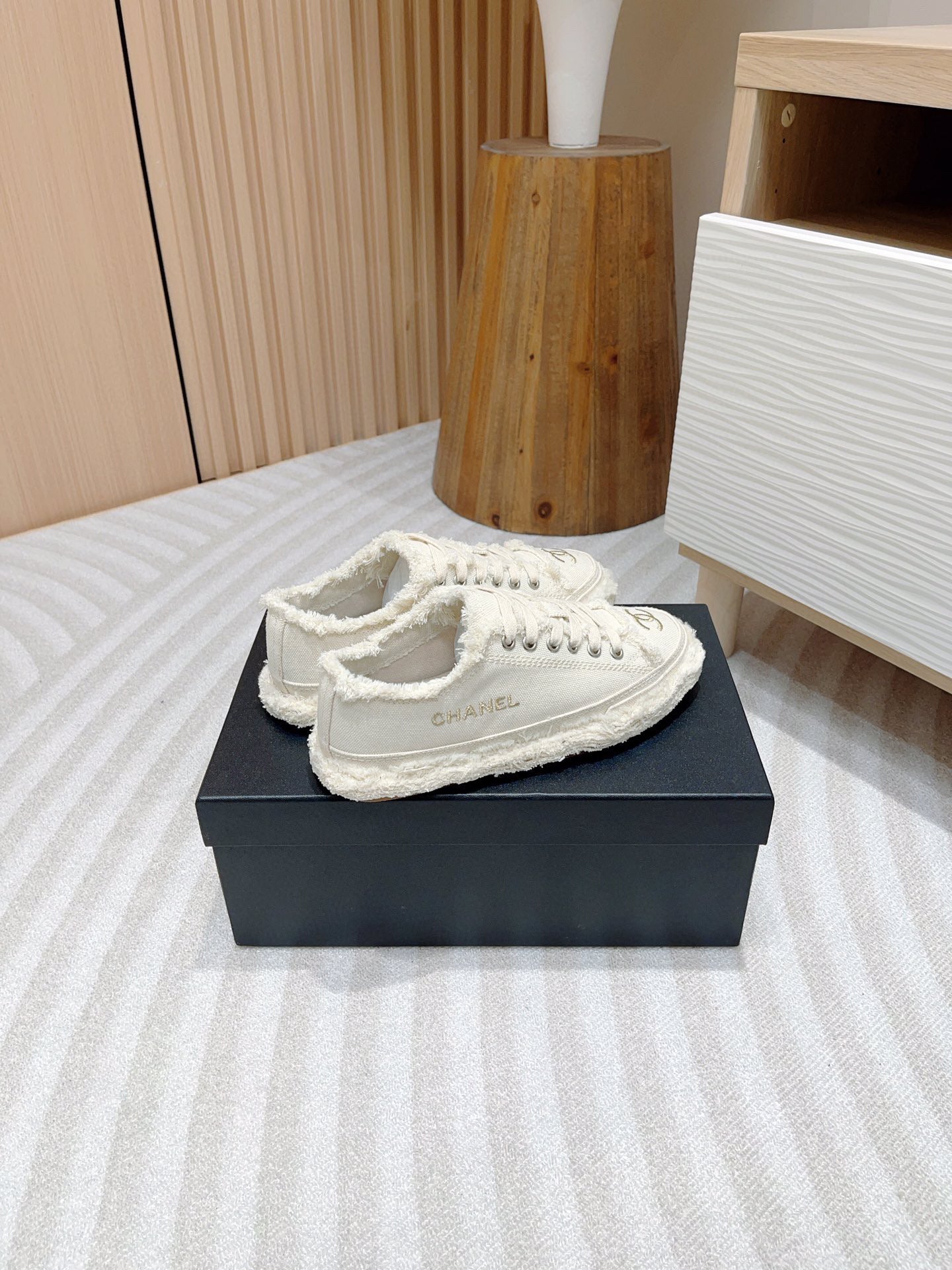 CE-Canvas shoes