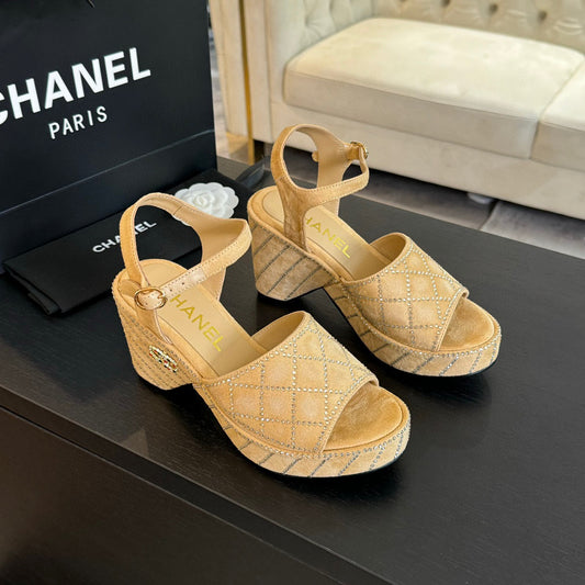 CE-Platform wedge sandals