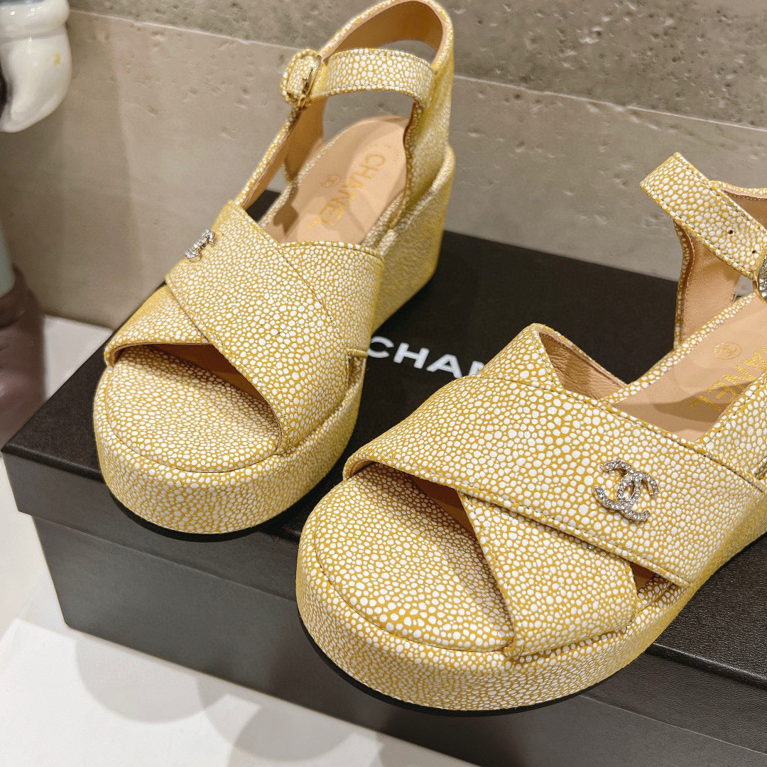 CE-High heel sandals