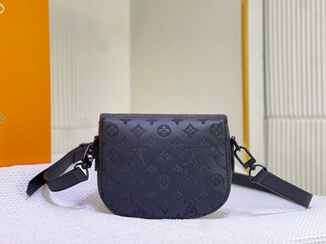 Louis Vuitton-CROSSBODY BAG