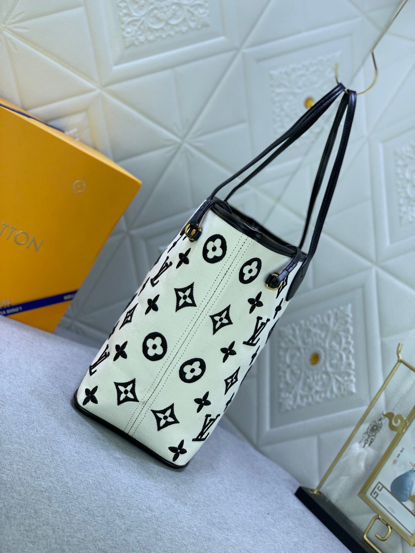 L-Neverfull MM Tote