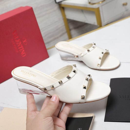 V-Unique and elegant