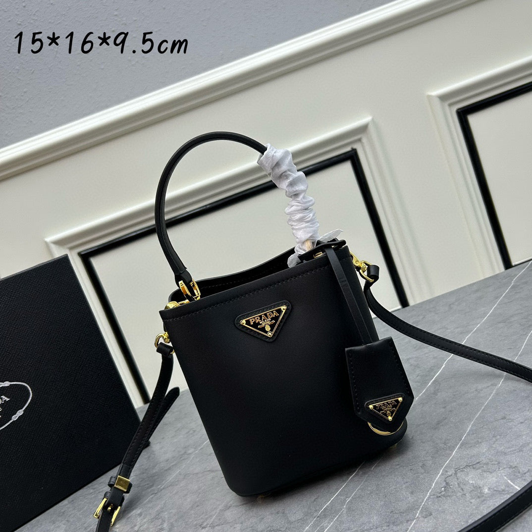 P-New bucket bag