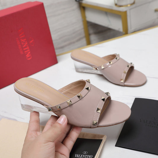 V-Unique and elegant