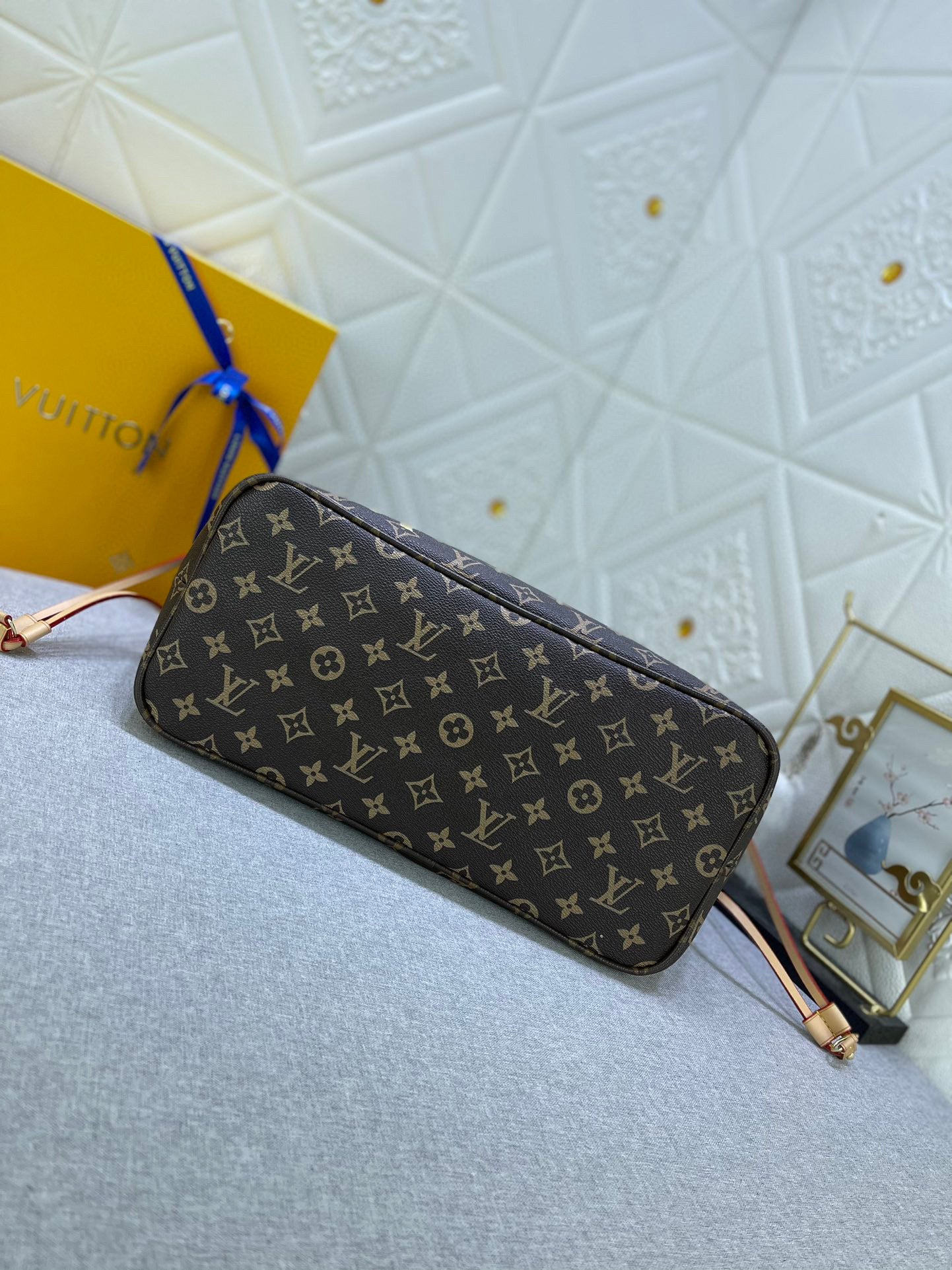 L-Neverfull