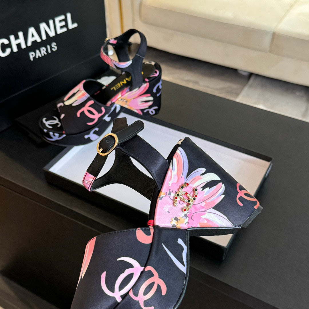 CE-Platform wedge sandals