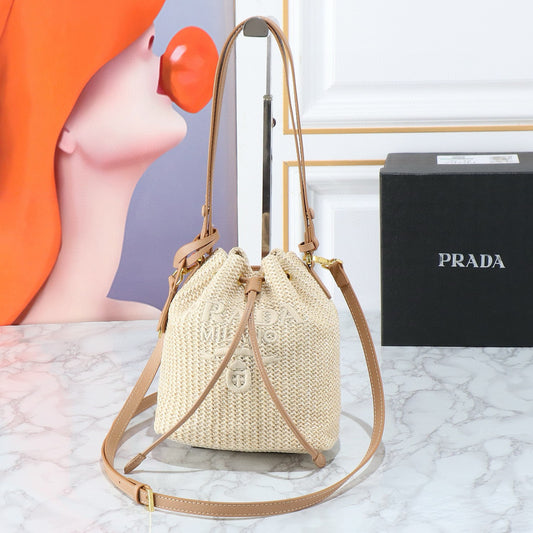 P-Raffia Straw Bucket Bag