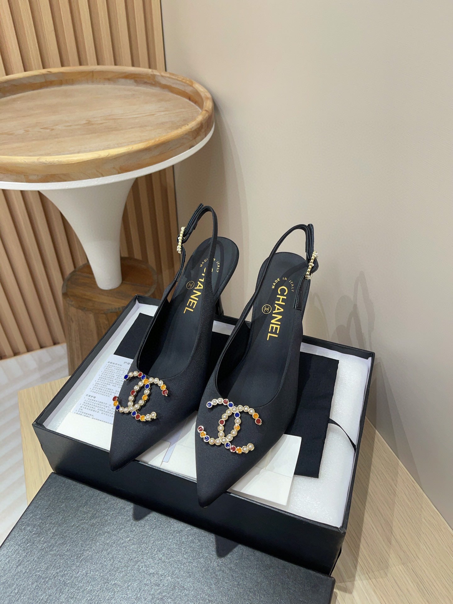 CE-High heel sandals