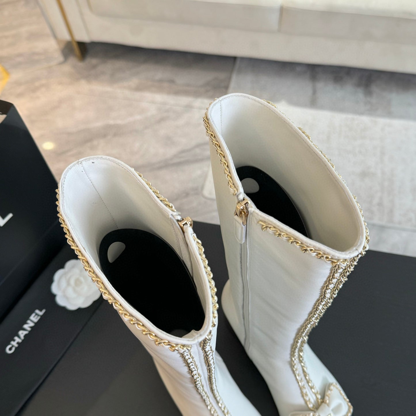 CE-chain bow boots