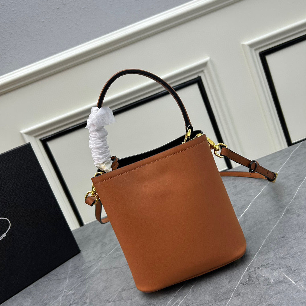 P-New bucket bag