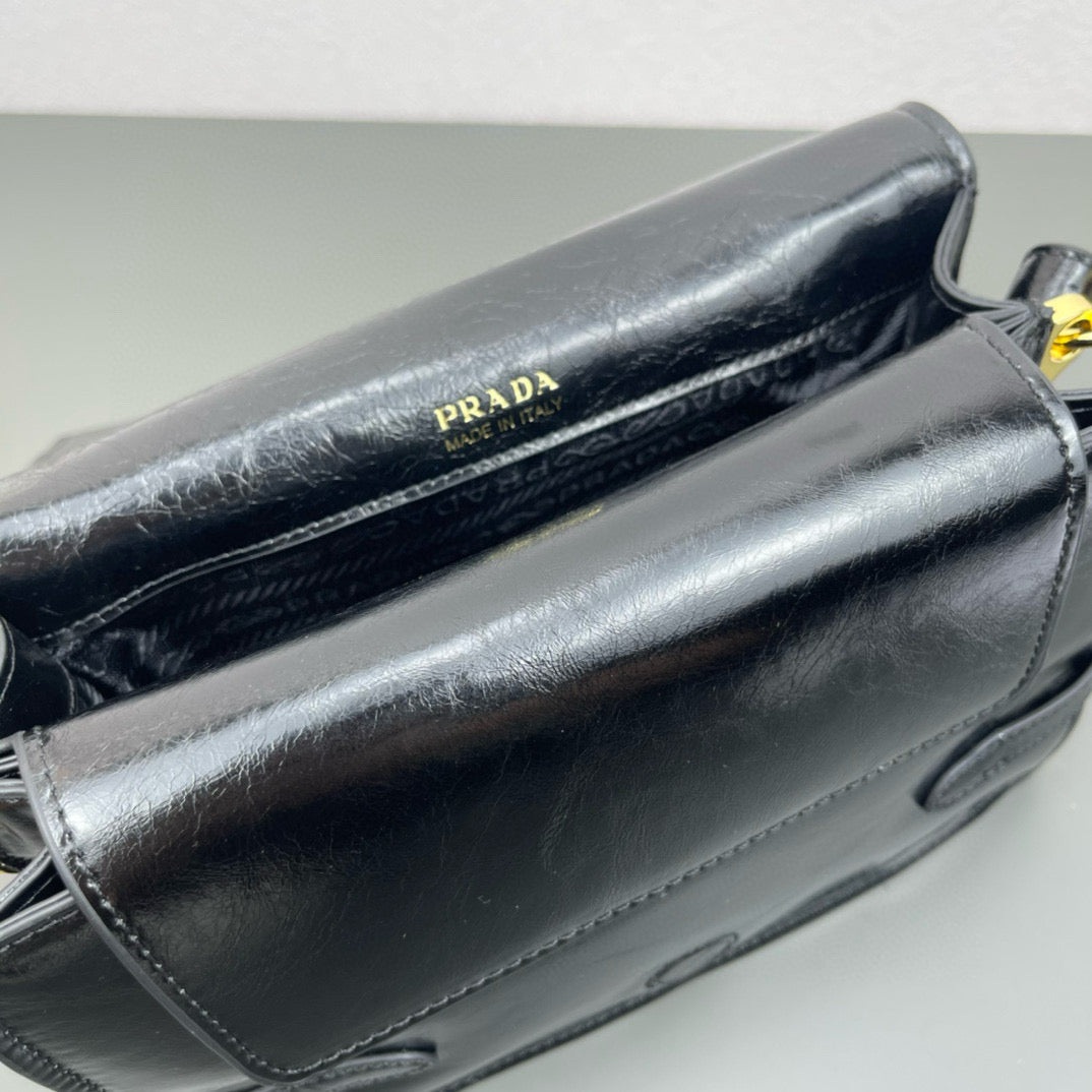 P-leather messenger bag